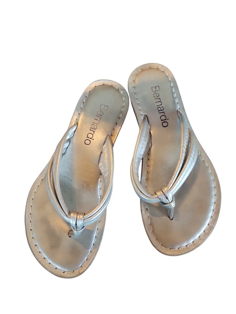 Bernardo Miami Women's Metallic Silver Knotted Thong Summer Sandals Sz 7M